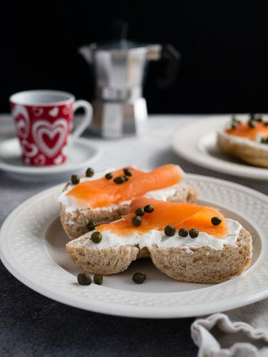 Make Mornings Great Again with These Low Carb Bagels Recipes